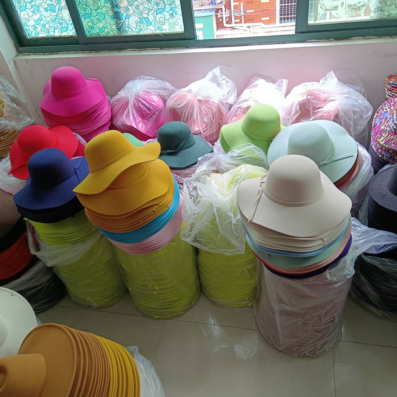 White Dome-shaped Ladies' Hat  - Hat Floppy Wide recensione e prezzo